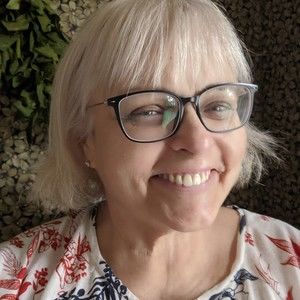 Meet your Posher, Mary ellen